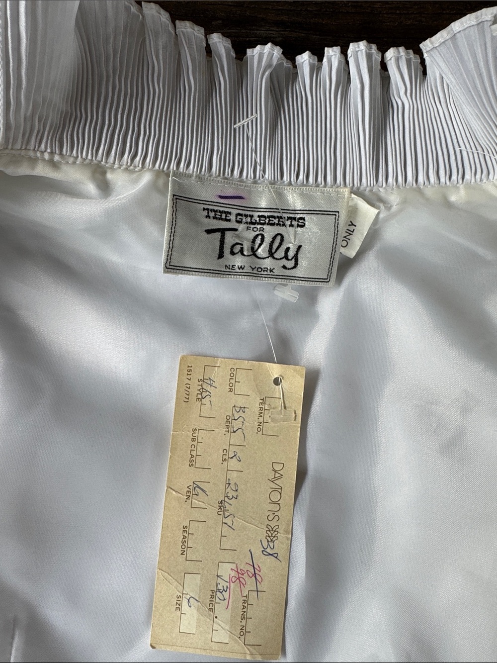 The Gilbert’s for TALLY vintage double breasted high ruffled neck taffeta top S - Picture 6 of 10
